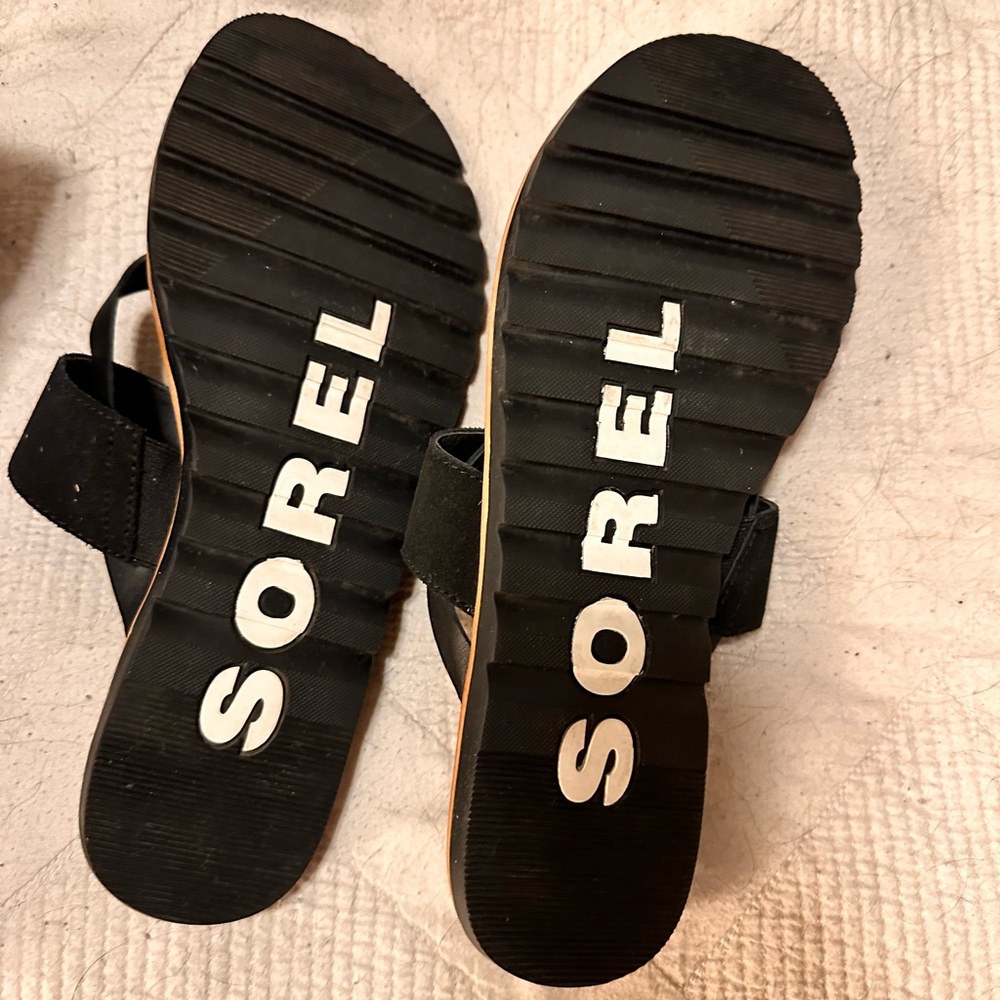 Sorel Flip Flops - Picture 2 of 3